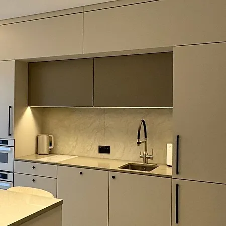 Jaunyste Free Parking, Self Check - In Apartamento