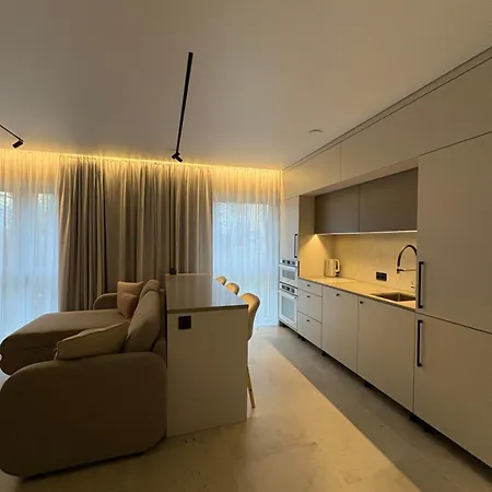 Jaunyste Free Parking, Self Check - In Apartamento *